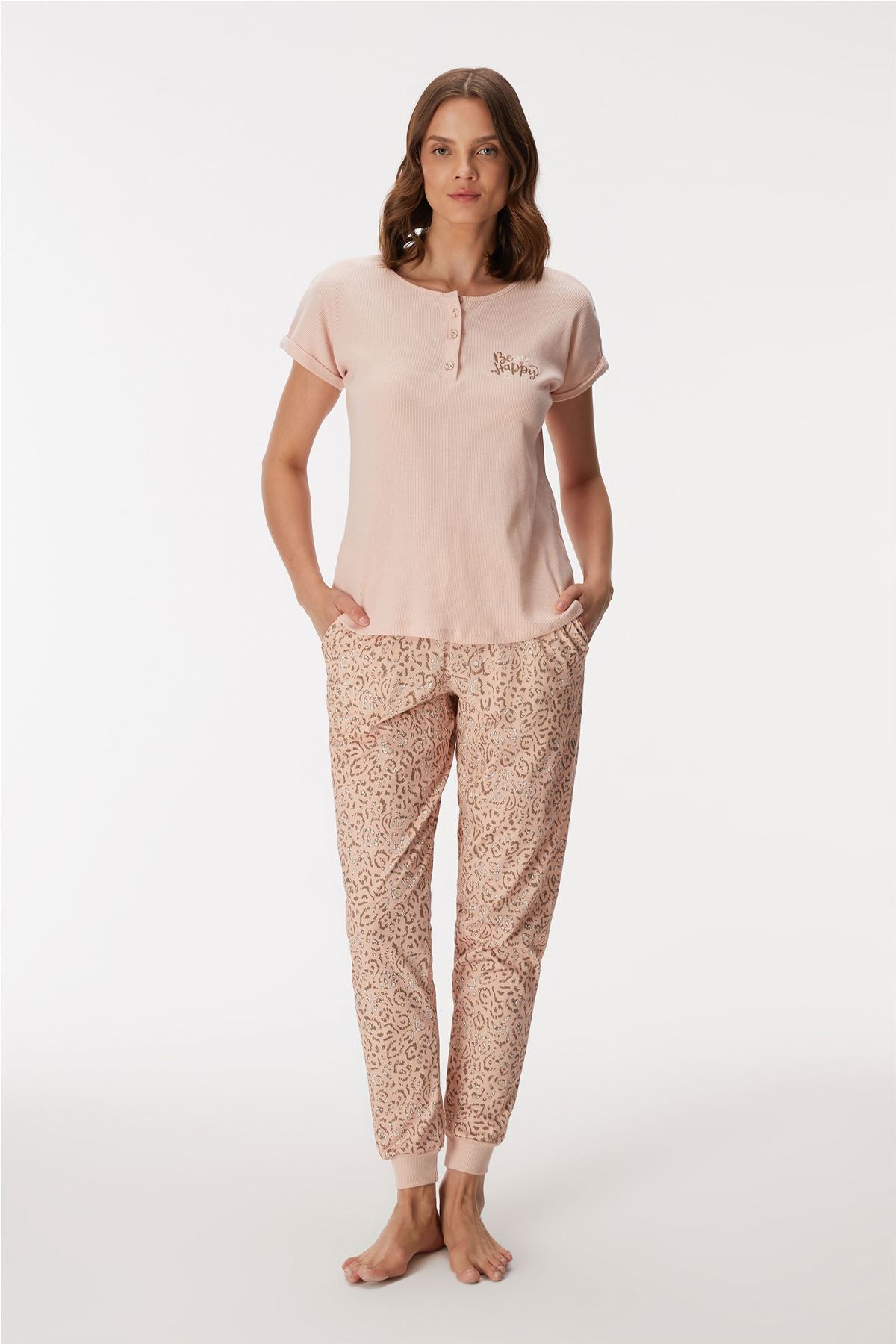 11367 Women's T-Shirt & Pants Set