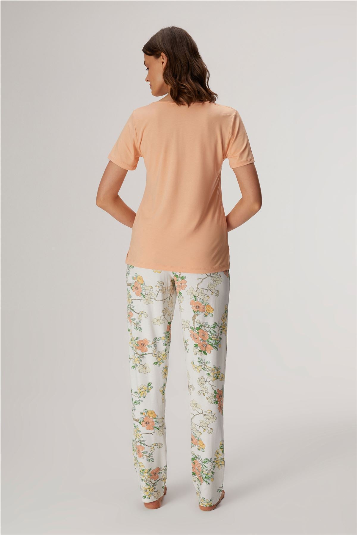 Begonia 11387 Women's T-Shirt & Pants Set