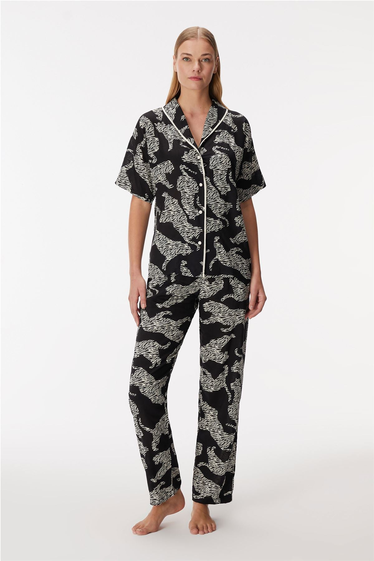 Lilly 11389 Women's Short Sleeve Shirt & Pants Set