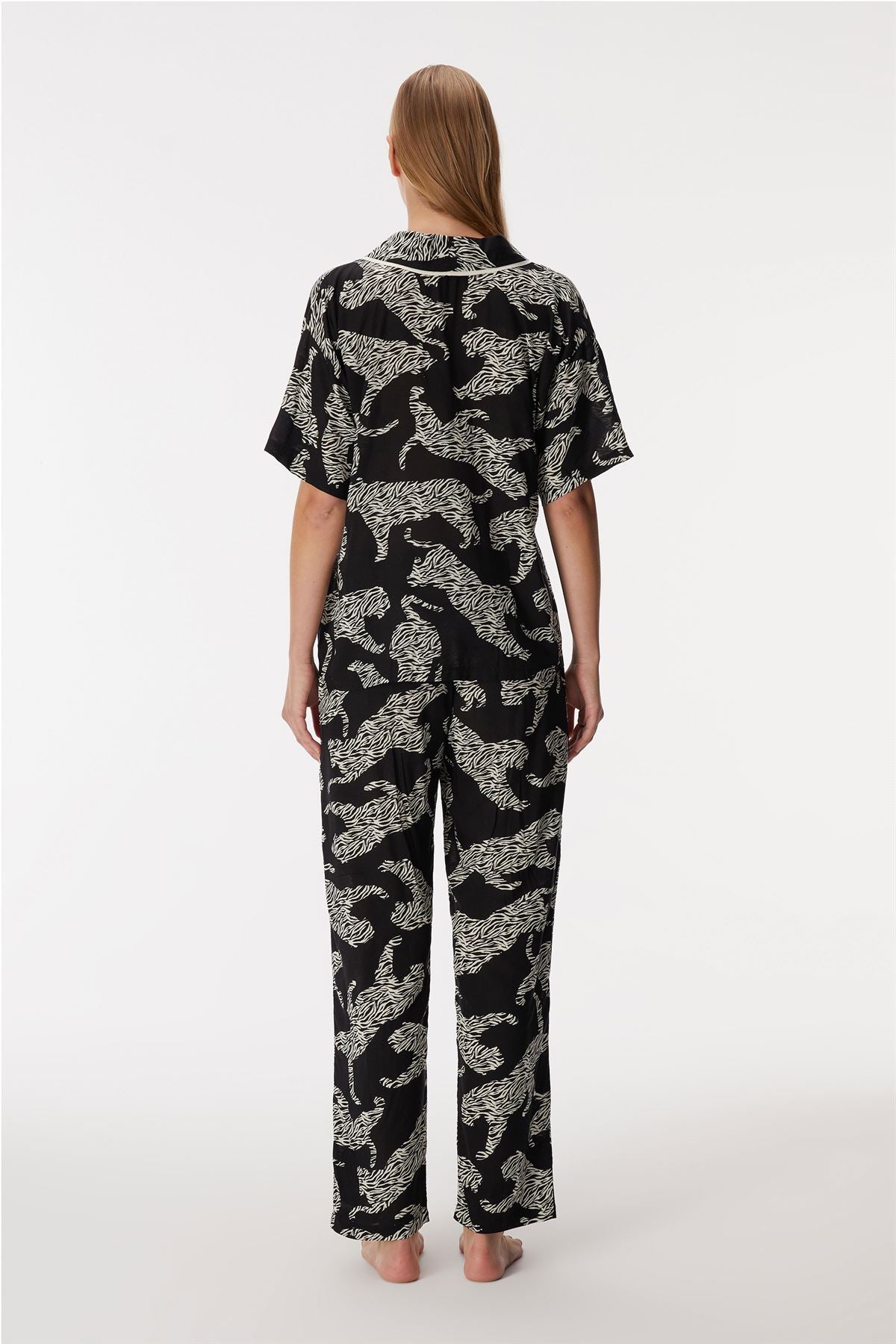 Lilly 11389 Women's Short Sleeve Shirt & Pants Set