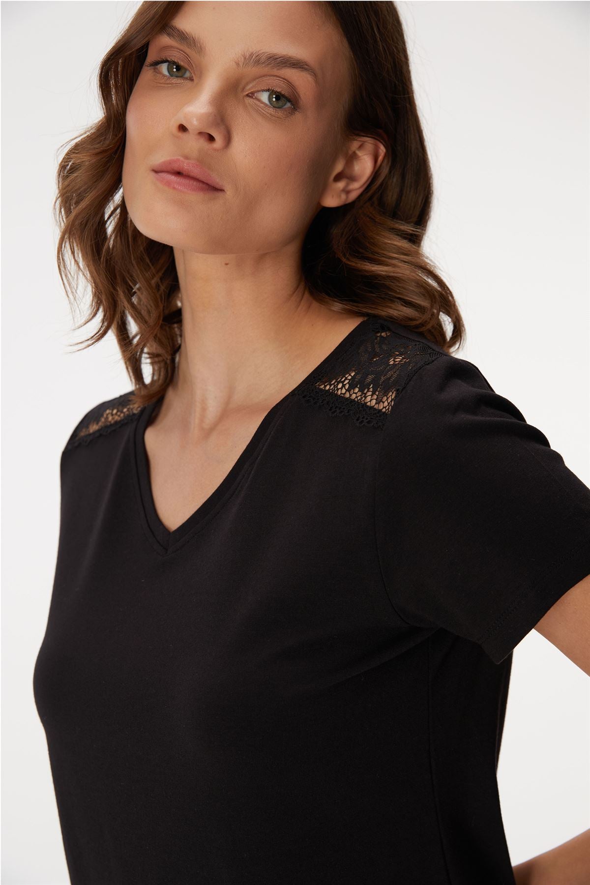 Viola 11392 Women's T-Shirt & Pants Set