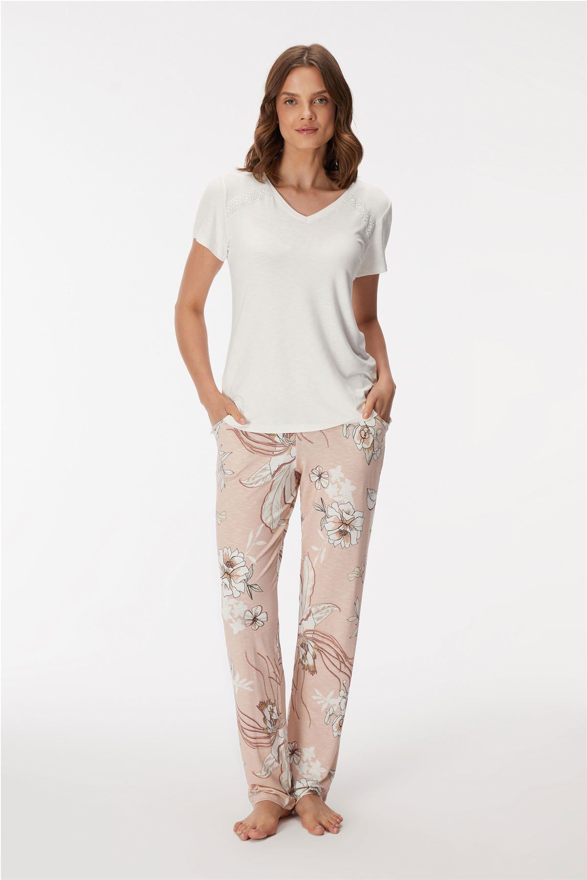 Dianthus 11396 Women's T-Shirt & Pants Set