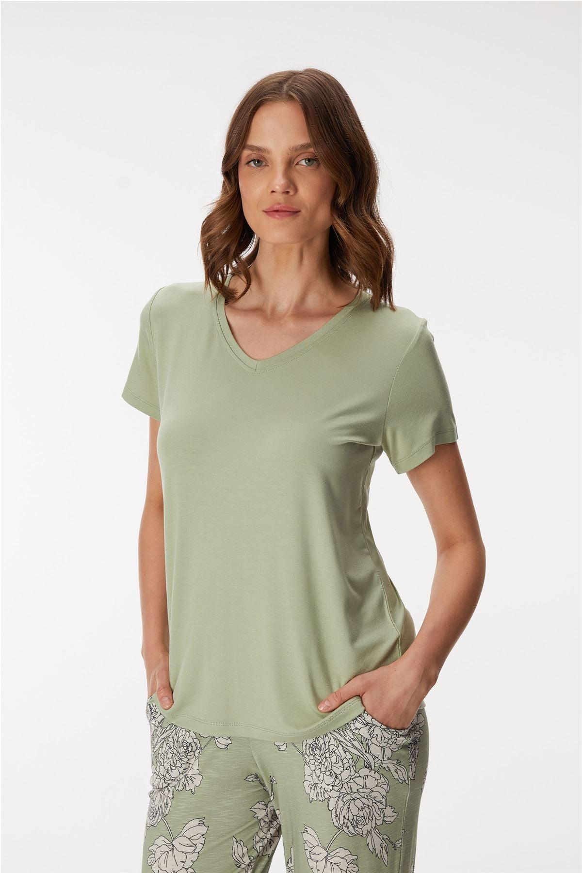 Daylily 11401 Women's T-Shirt & Pants Set