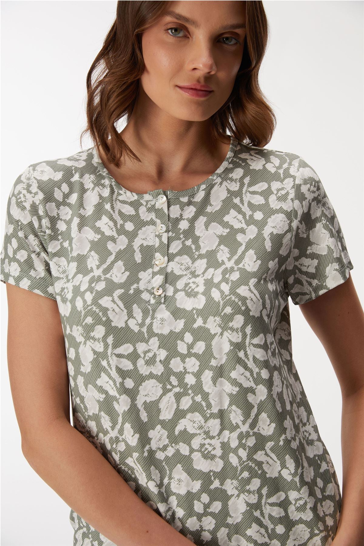 Cosmos 11409 Women's T-Shirt & Pants Set