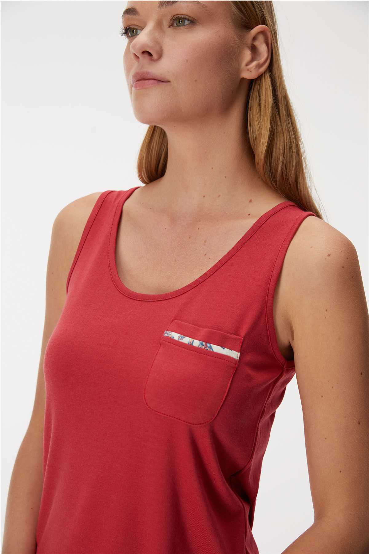 11417 Women's Top & Shorts Set