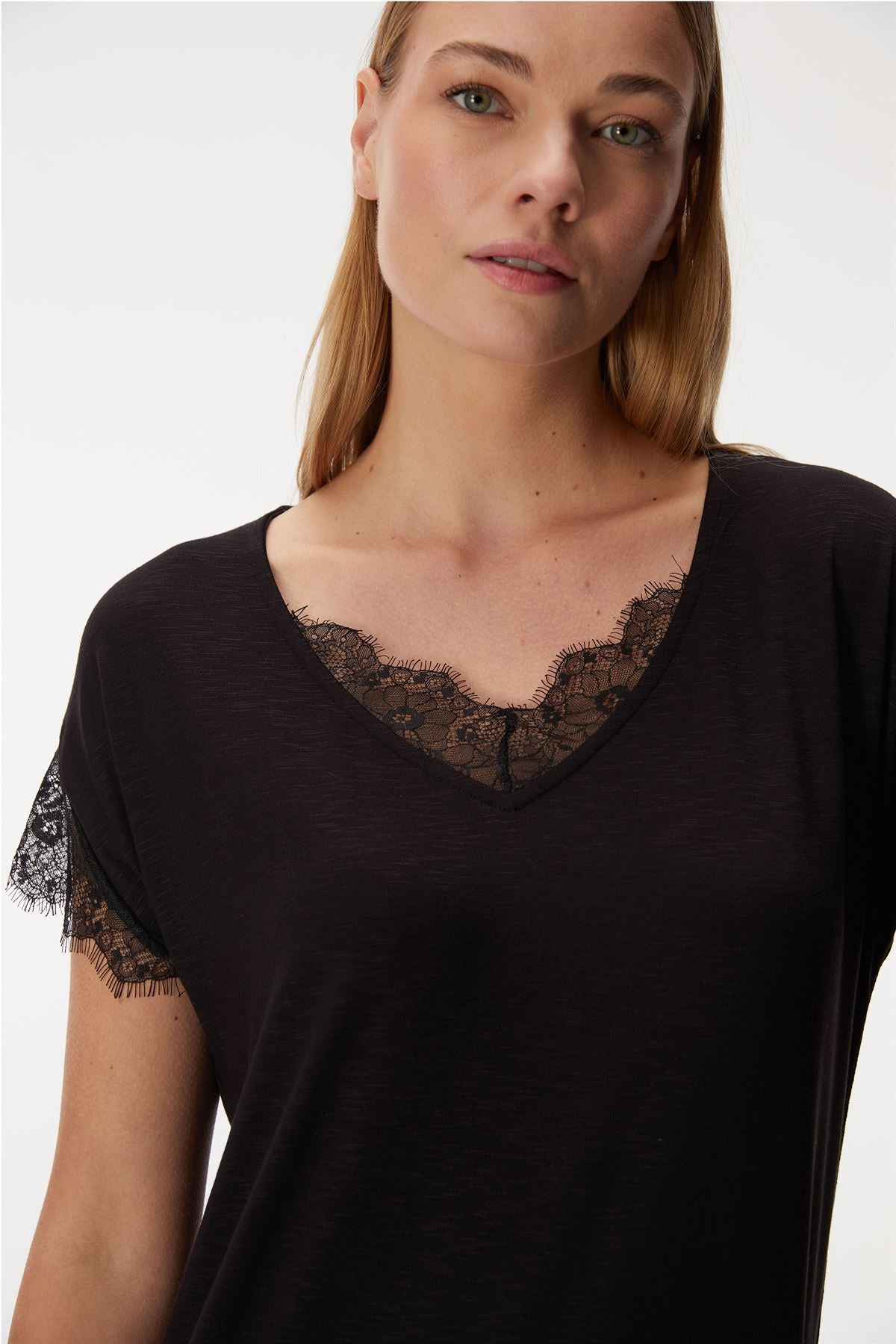 Viola 11427 Women's Nightdress