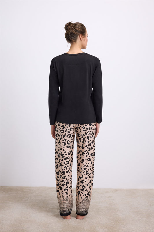 Bergenia 11538 Women's Longsleeve T-Shirt & Pants Set