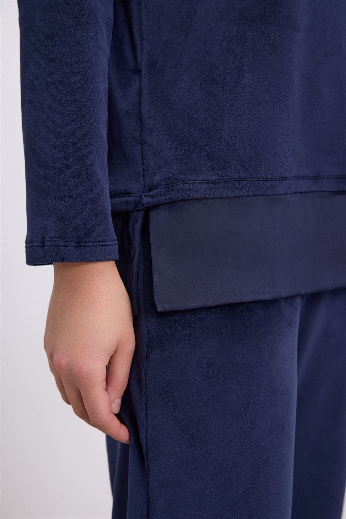 Anemon 11573 Women's Longsleeve Sweatshirt & Pants Set