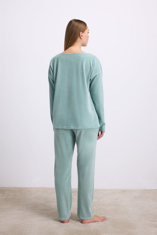 Lilium 11589 Women's Longsleeve Sweatshirt & Pants Set