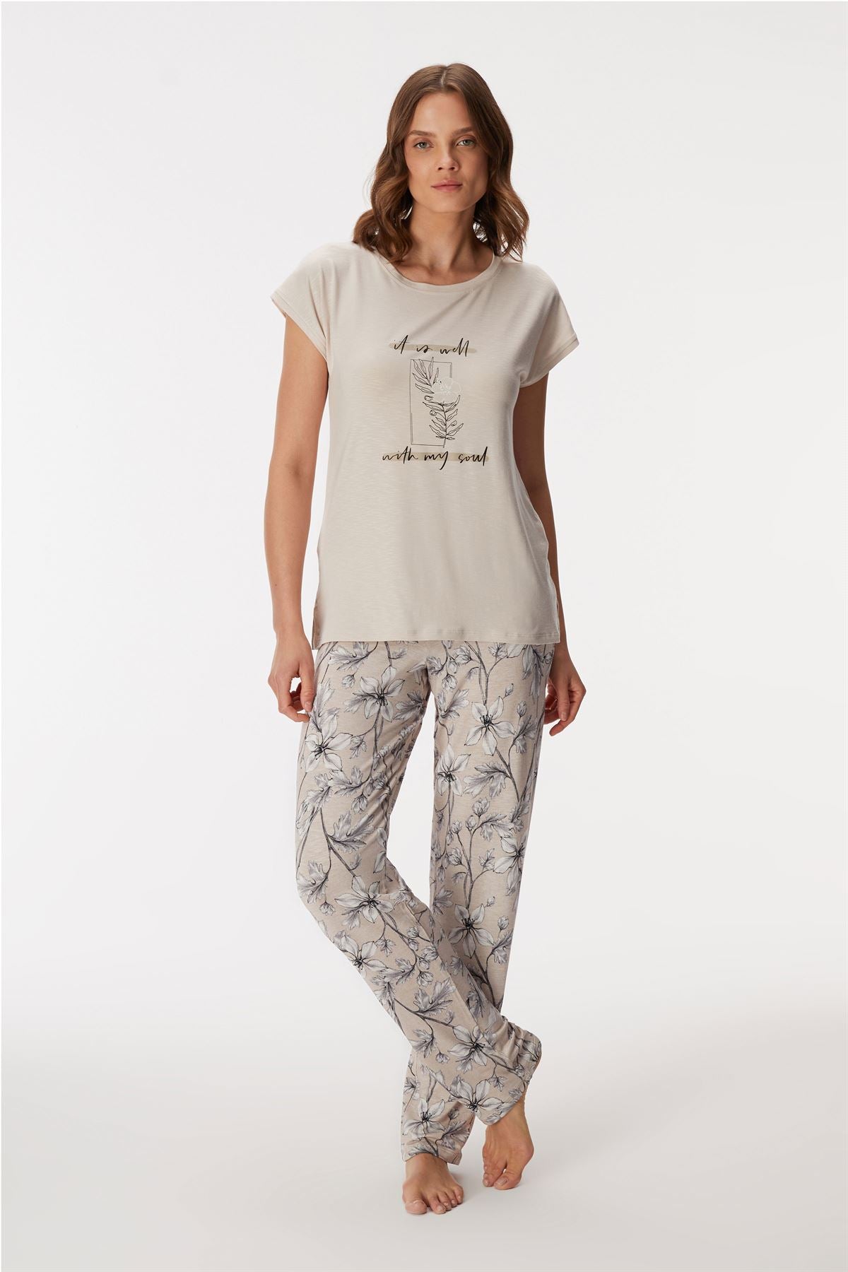 Carolina 11383 Women's T-Shirt & Pants Set