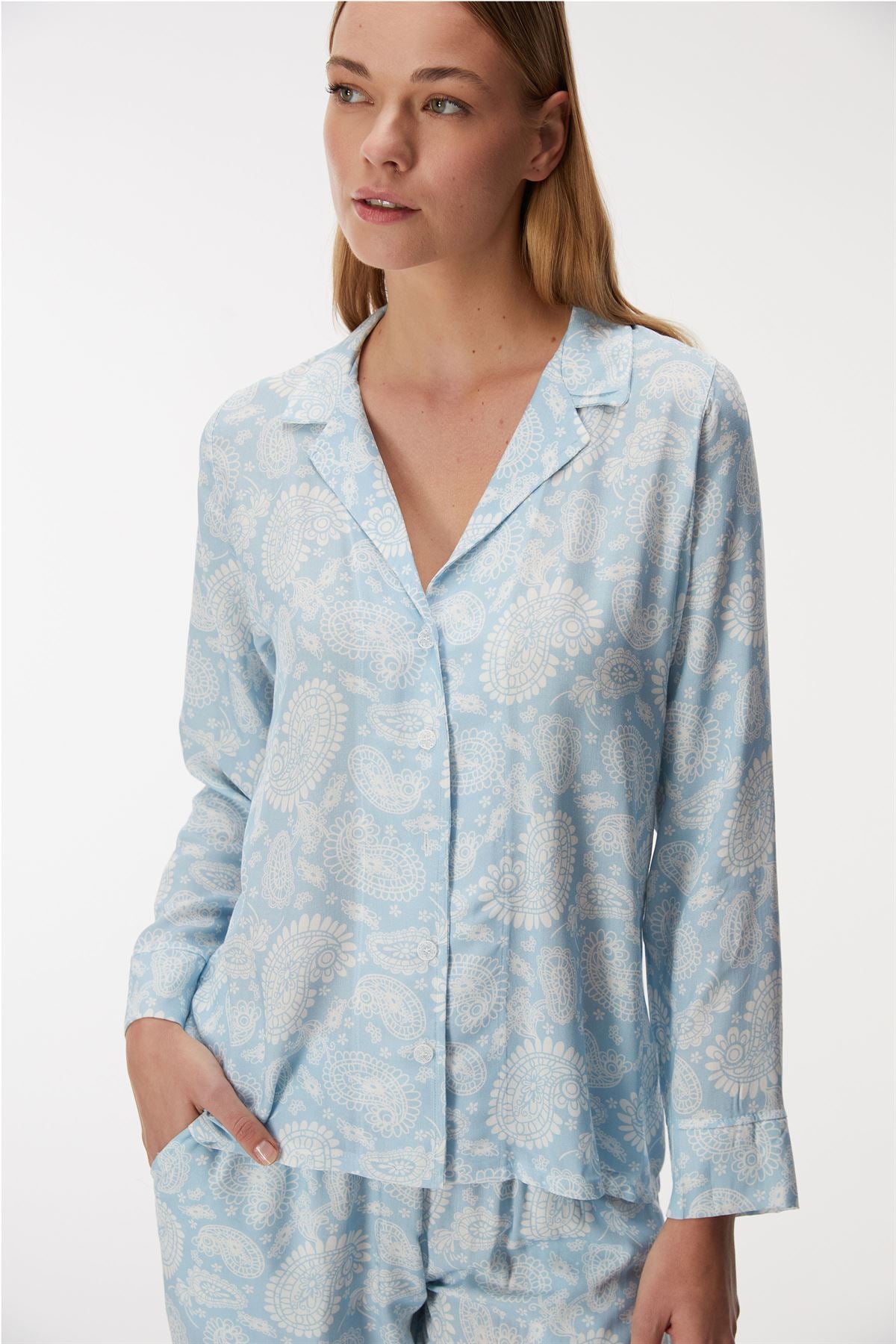 11425 Women's Long Sleeve Shirt & Pants Set