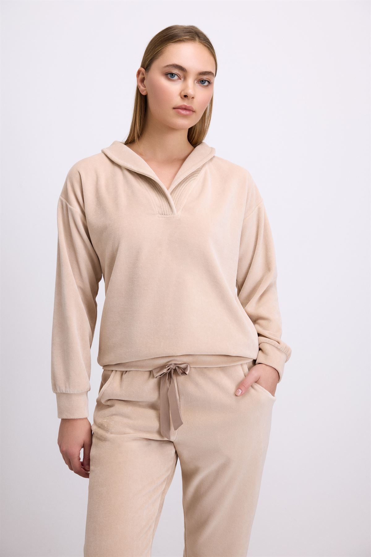 Jasminium 11551 Women's Longsleeve Sweatshirt & Pants Set