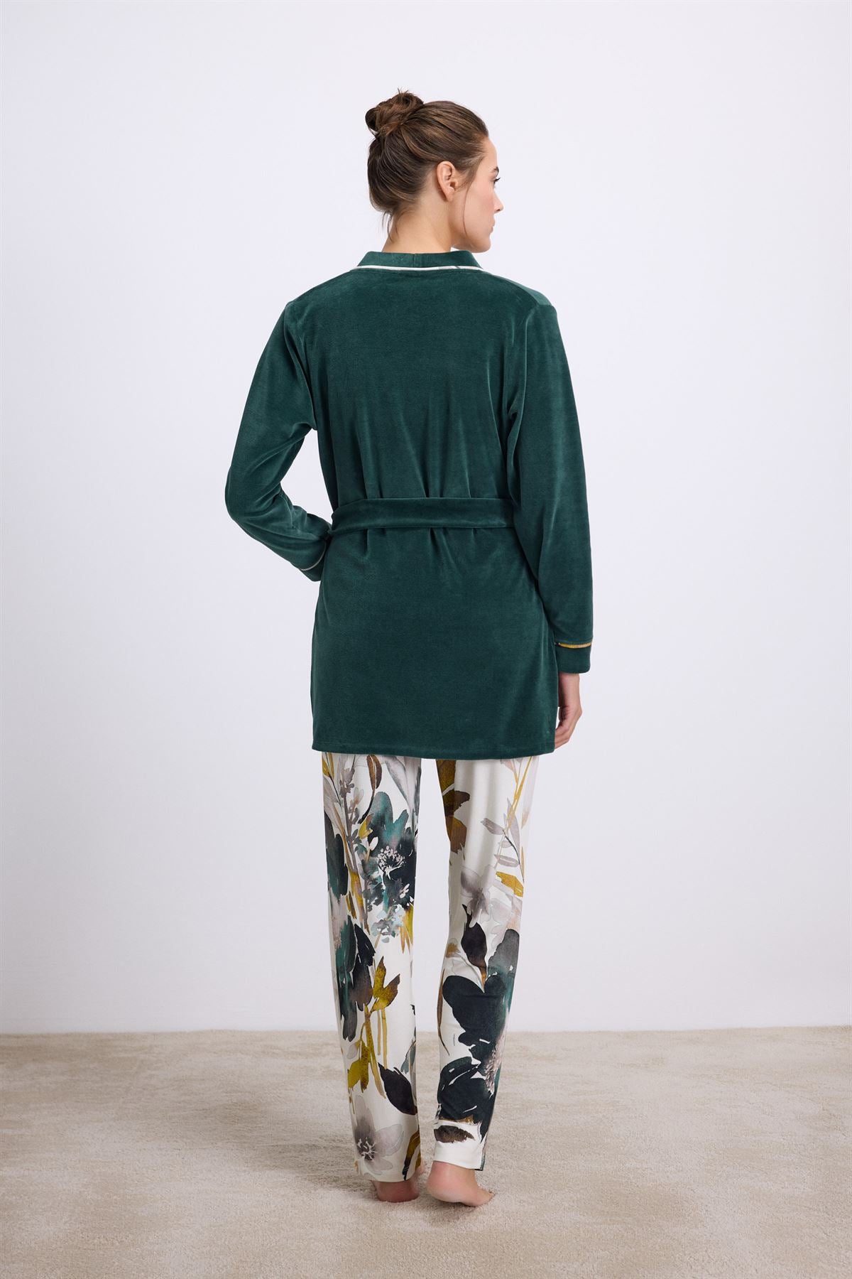 Armeria 11554 Women's Satin Gown, Camisole & Pants Set