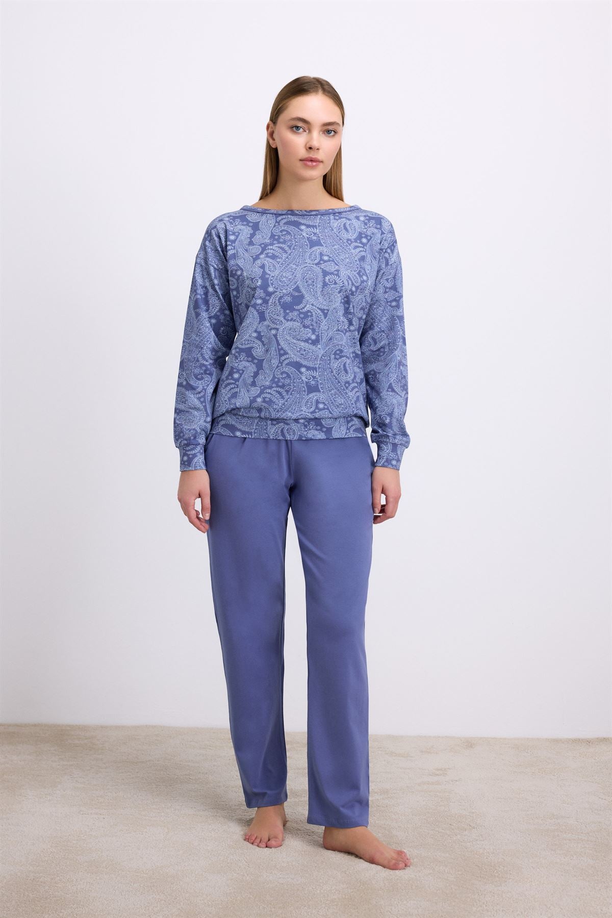 Clematis 11568 Women's Longsleeve Sweatshirt & Pants Set