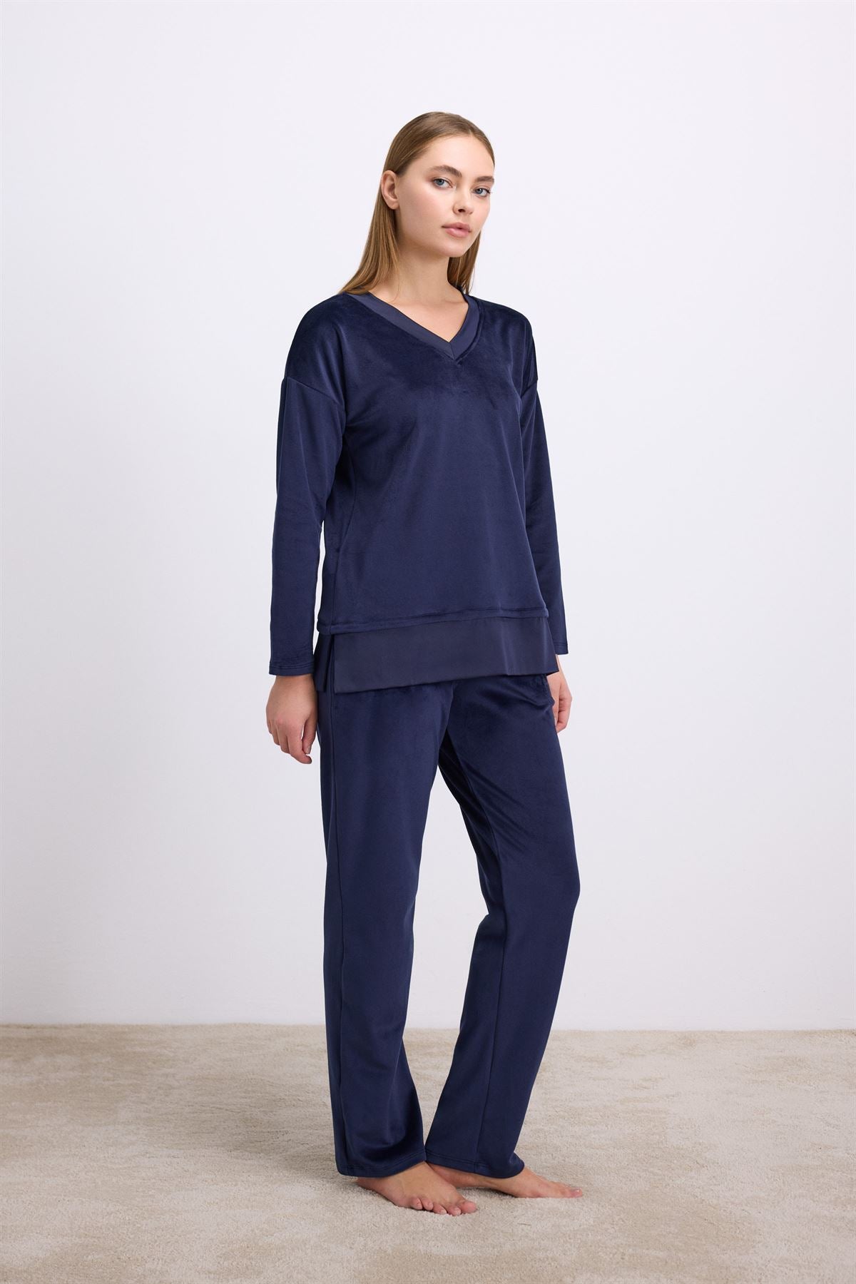 Anemon 11573 Women's Longsleeve Sweatshirt & Pants Set