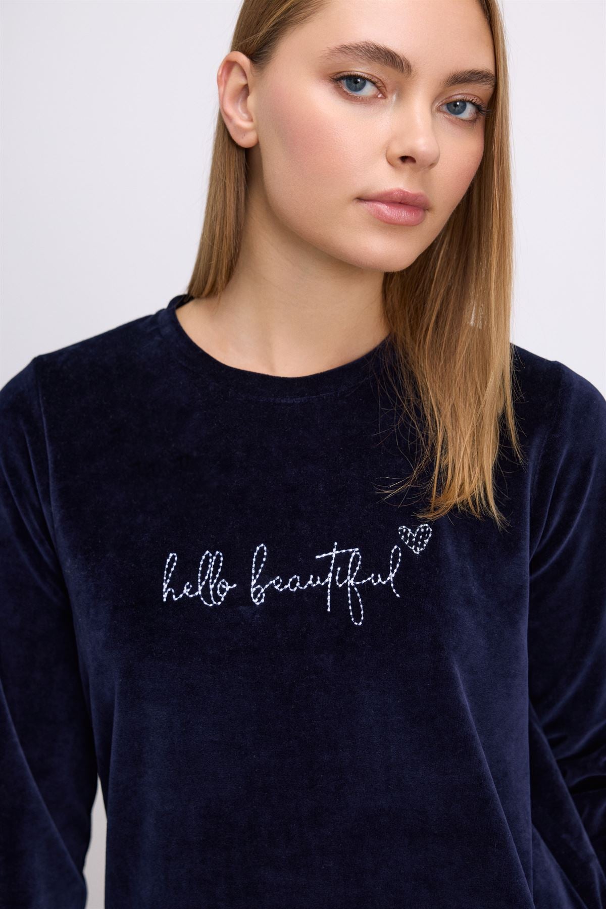 Felicia 11574 Women's Longsleeve Sweatshirt & Pants Set