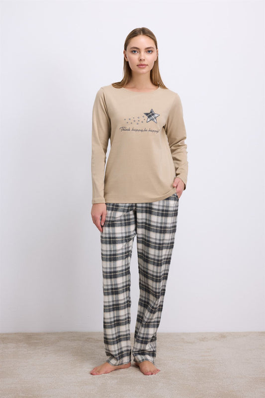Jacobinia 11593 Women's T-Shirt & Pants Set