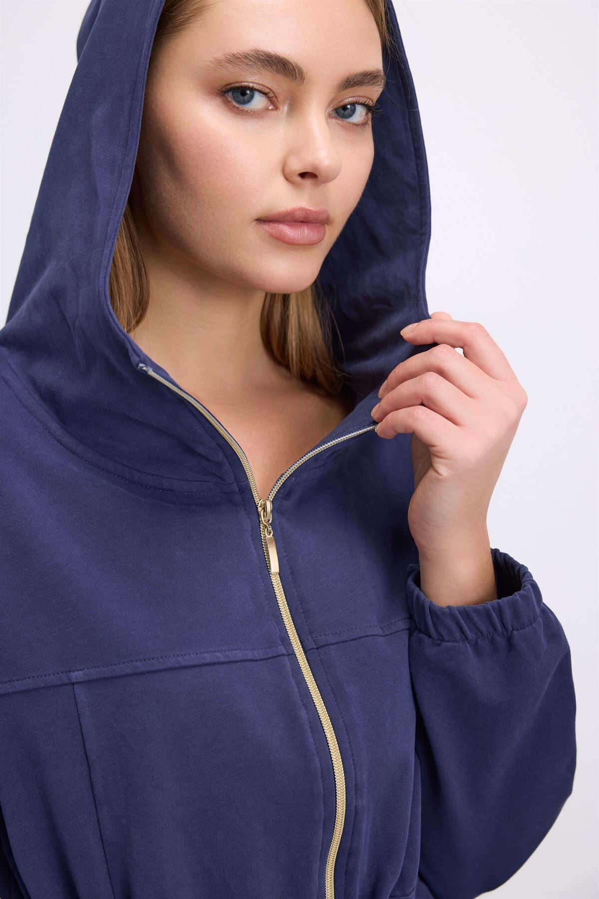 Iris 11605 Women's Longsleeve Sweatshirt & Pants Set